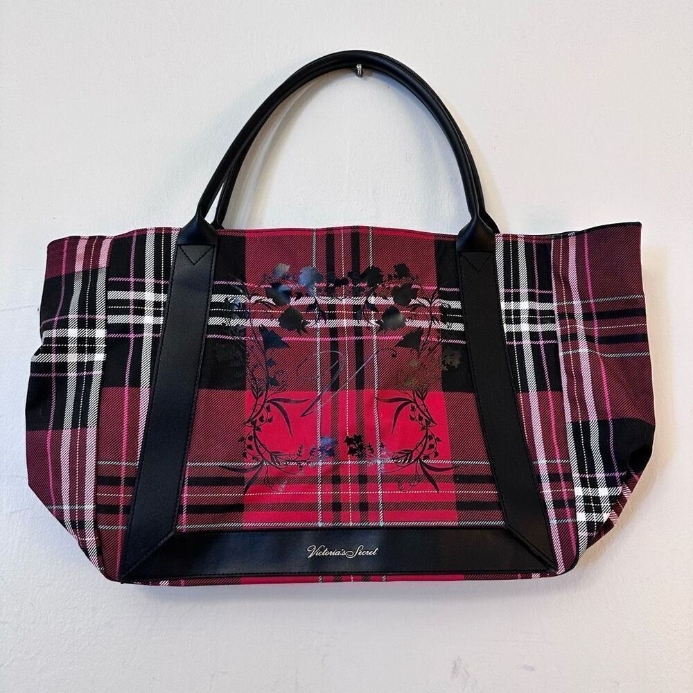 NWOT Victoria's Secret Plaid Tartan V Travel Tote Bag Red Black Large